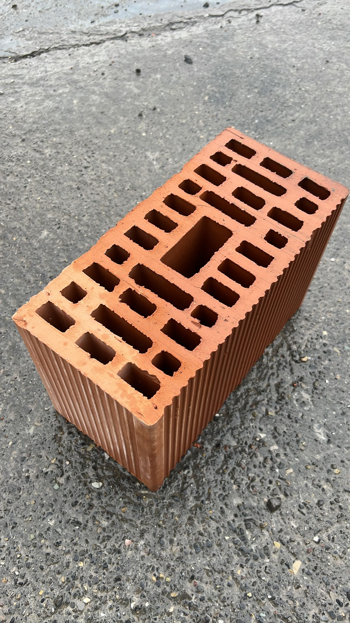 მისაქციელის აგურები