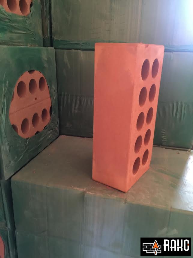 წითელი კერამიკული აგური