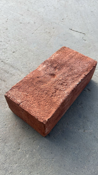 მისაქციელის აგურები